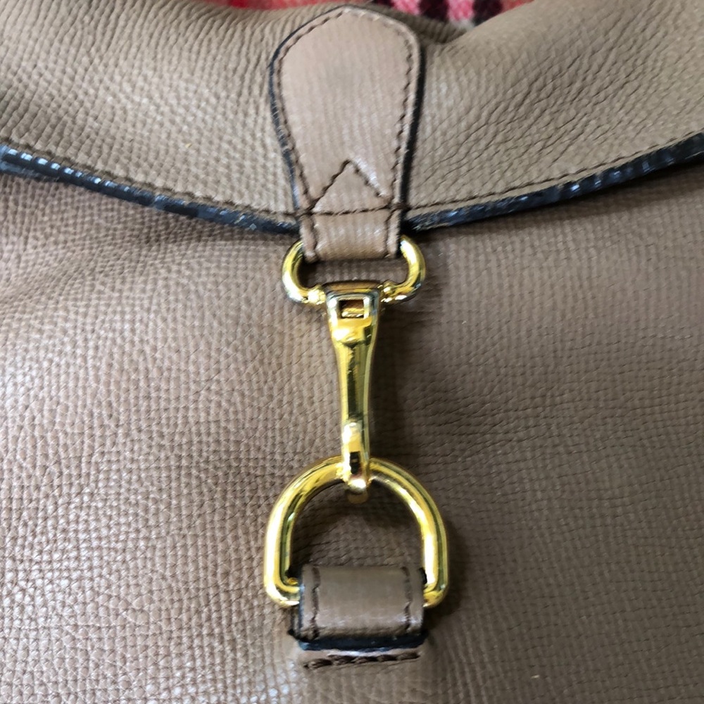 πΊ BURBERRY Cornwall Derby Dk. Sand Leather Purse! - Picture 15 of 16
